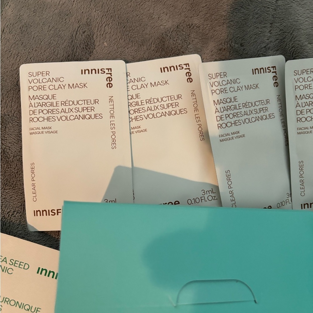 Innisfree Skincare Set - Picture 8 of 13
